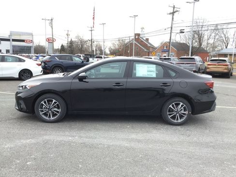 Certified 2023 Kia Forte LXS image 5