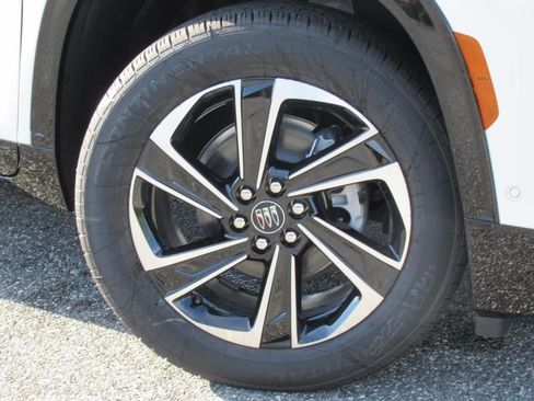 New 2026 Buick Enclave Sport Touring w/ Super Cruise Package image 7