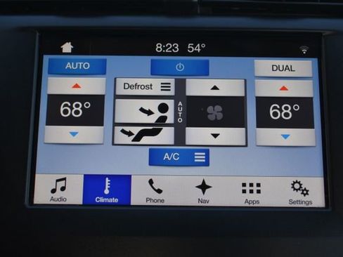 Used 2017 Ford Fusion SE w/ Fusion SE Technology Package FWD image 24