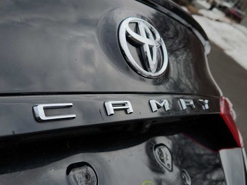 Used 2023 Toyota Camry SE image 30