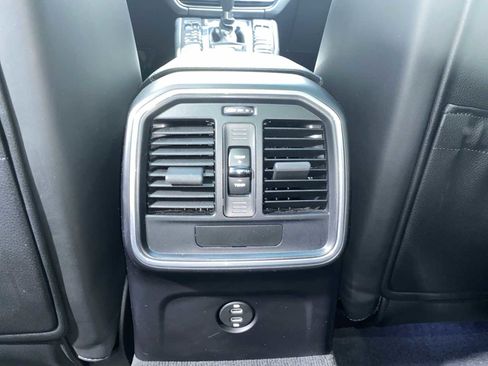 Used 2021 Porsche Macan AWD/4WD image 24