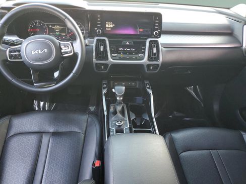Used 2022 Kia Sorento SX image 13
