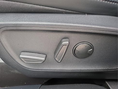 Used 2024 Ford Escape ST-Line w/ Cold Weather Package FWD image 15