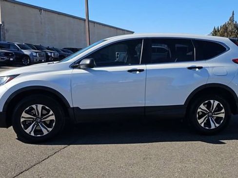 Used 2019 Honda CR-V LX image 5