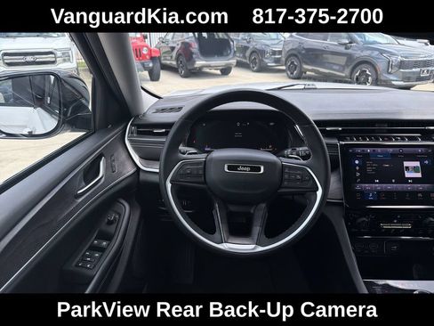Used 2023 Jeep Grand Cherokee Limited AWD/4WD image 13