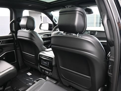 New 2026 Jeep Grand Wagoneer L Limited image 42