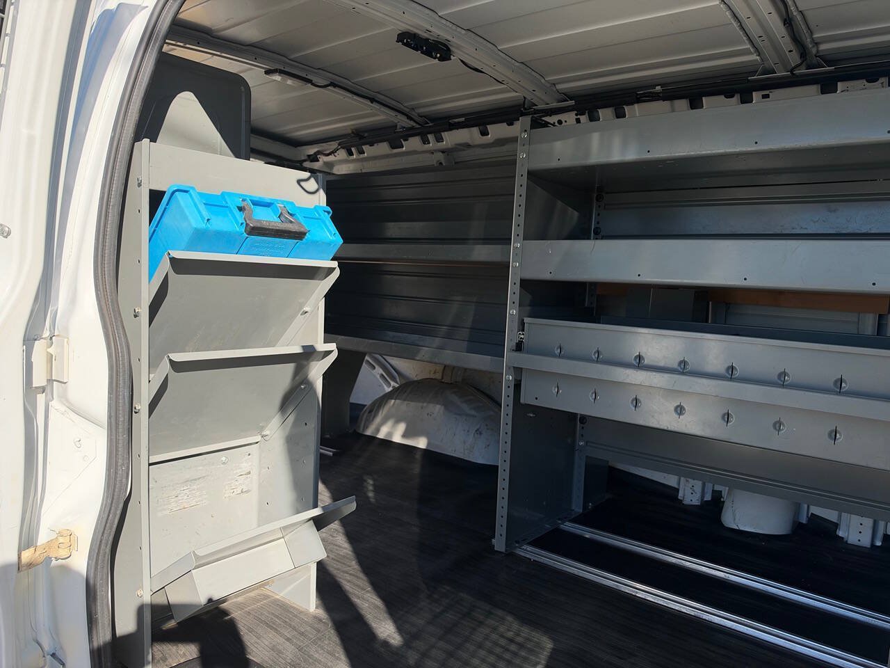 Used 2015 Chevrolet Express 2500 RWD image 57