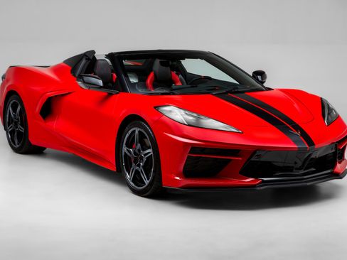 Used 2022 Chevrolet Corvette Stingray Convertible image 1