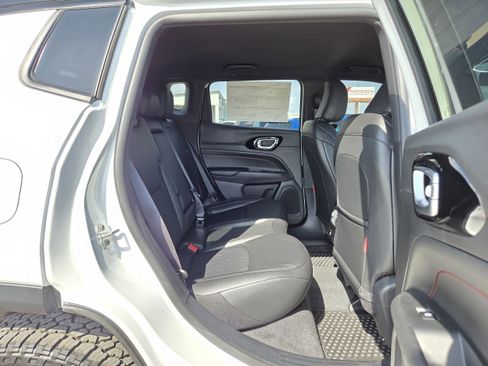 New 2026 Jeep Compass Trailhawk image 18