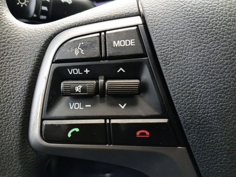 Used 2018 Hyundai Elantra SE FWD image 11