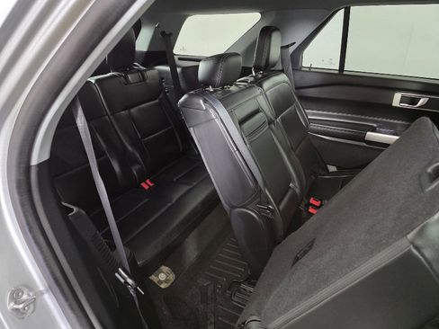 Used 2023 Ford Explorer XLT w/ Equipment Group 202A image 20