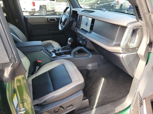 Used 2024 Ford Bronco Wildtrak image 12