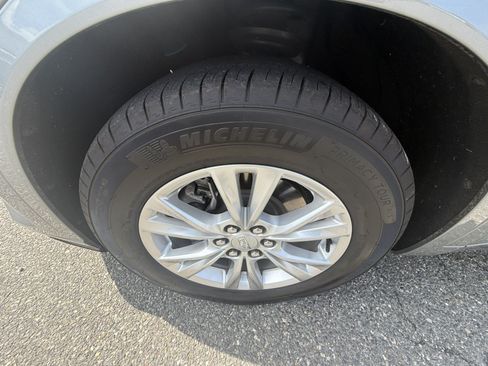 Used 2025 Cadillac XT6 Luxury w/ LPO, Floor Liner Package AWD/4WD image 38