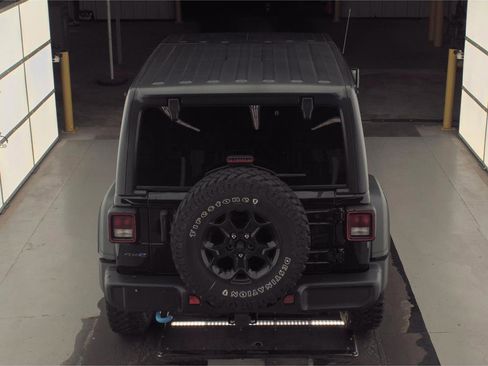 Used 2023 Jeep Wrangler Unlimited w/ Cold Weather Group AWD/4WD image 5