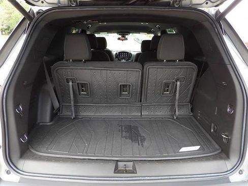 Used 2023 Chevrolet Traverse LT AWD/4WD image 34