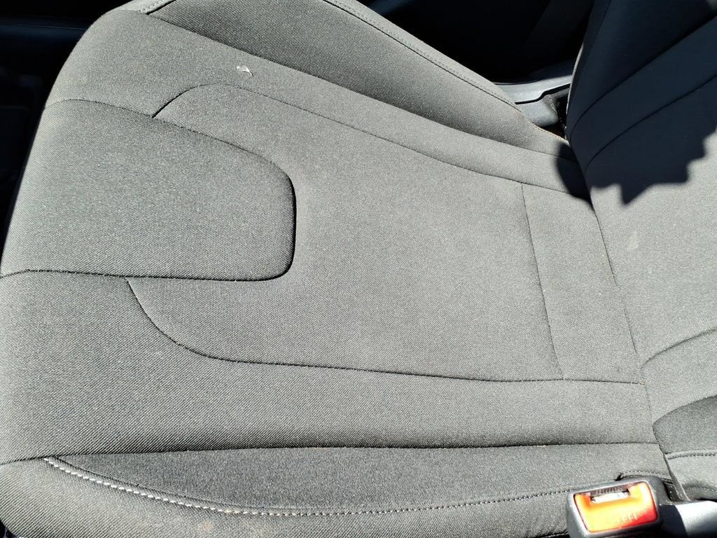 Certified 2025 Hyundai Elantra Sport FWD image 23