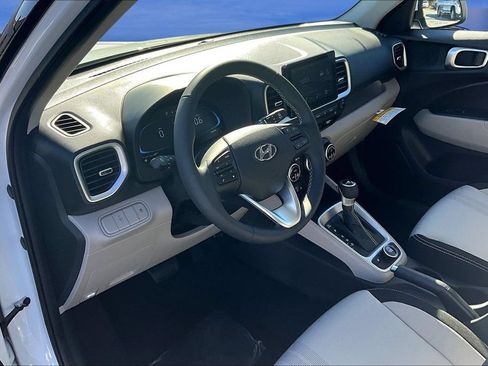 Certified 2026 Hyundai Venue SEL FWD image 8