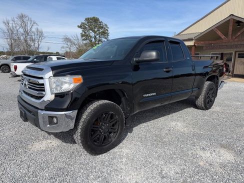 Used 2016 Toyota Tundra SR5 image 3
