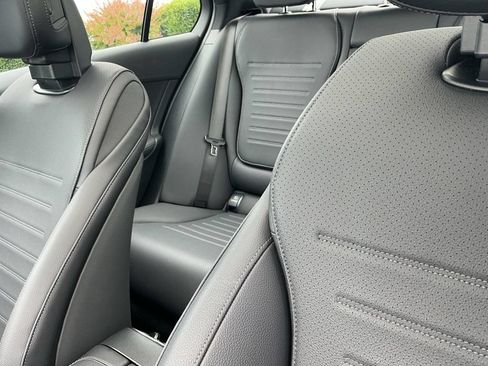 Used 2025 Mercedes-Benz C 300 4MATIC Sedan image 16
