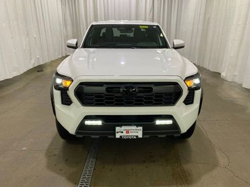 New 2026 Toyota Tacoma TRD Off-Road image 8