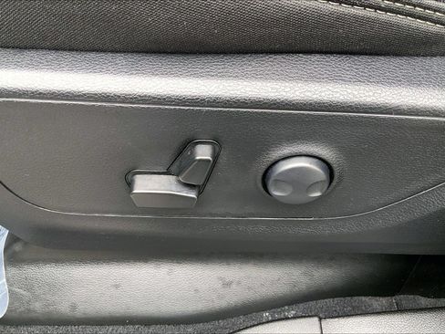 Certified 2025 RAM 1500 Big Horn AWD/4WD image 30