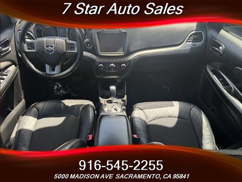 Used 2018 Dodge Journey Crossroad w/ Driver Convenience Group image 10