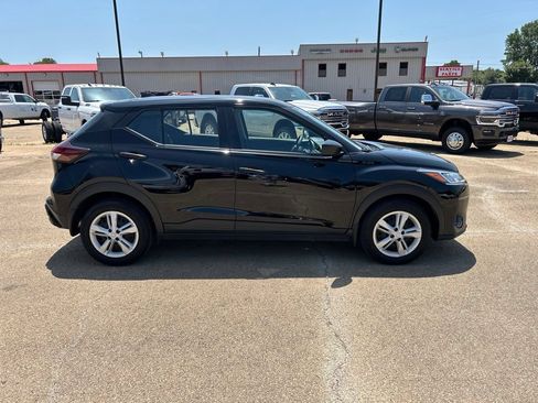 Used 2024 Nissan Kicks S FWD image 6
