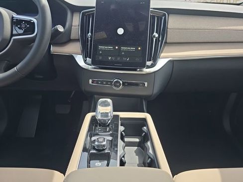 New 2026 Volvo XC90 T8 Core w/ Protection Package Premier AWD/4WD image 11