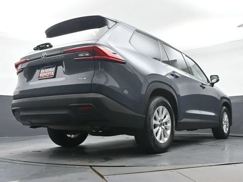 Certified 2024 Toyota Grand Highlander AWD image 38