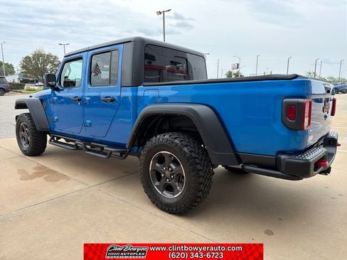 Used 2023 Jeep Gladiator Rubicon w/ Cold Weather Group AWD/4WD image 3