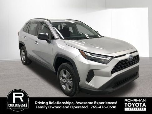 Used 2023 Toyota RAV4 LE AWD/4WD image 9