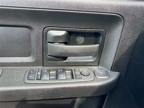 Used 2023 RAM 2500 Tradesman w/ Chrome Appearance Group image 18