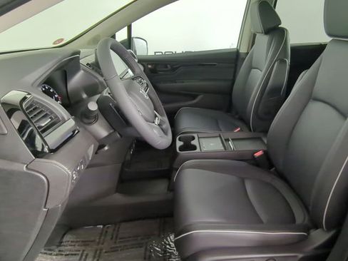 New 2026 Honda Odyssey Touring image 29