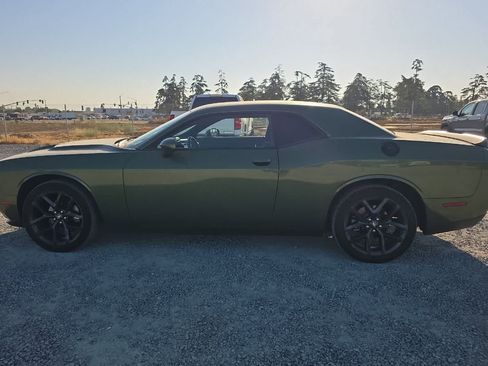 Used 2022 Dodge Challenger SXT w/ Blacktop Package RWD image 6