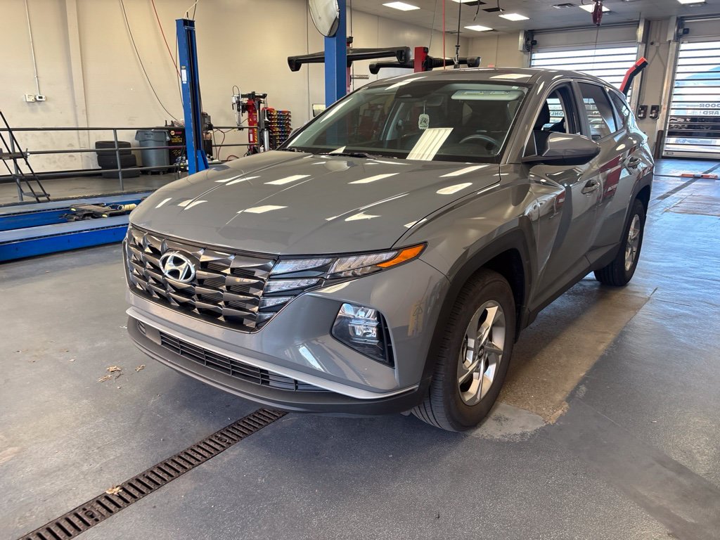 Used 2024 Hyundai Tucson SE AWD/4WD image 2