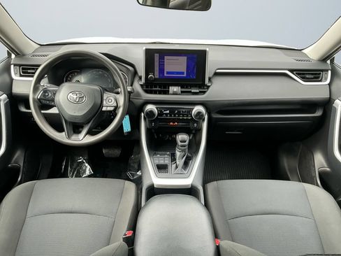 Used 2024 Toyota RAV4 LE AWD/4WD image 11