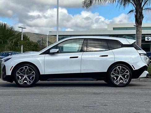 Used 2025 BMW iX xDrive50 w/ Premium Package AWD/4WD image 6