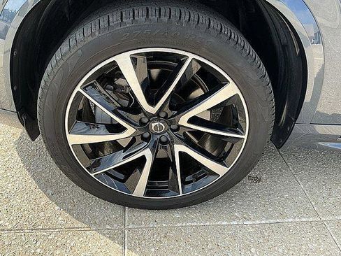 Used 2023 Volvo XC90 T8 Plus w/ Protection Package Premier AWD/4WD image 13