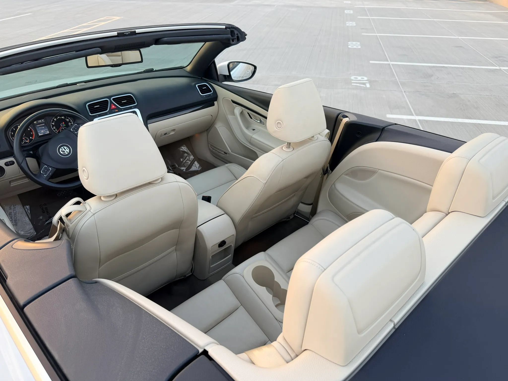 Used 2014 Volkswagen Eos Executive FWD image 25