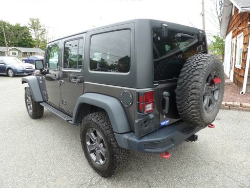 Used 2017 Jeep Wrangler Unlimited Rubicon AWD/4WD image 9
