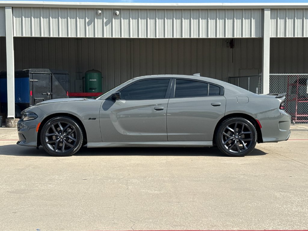 Used 2023 Dodge Charger R/T w/ Blacktop Package RWD image 3