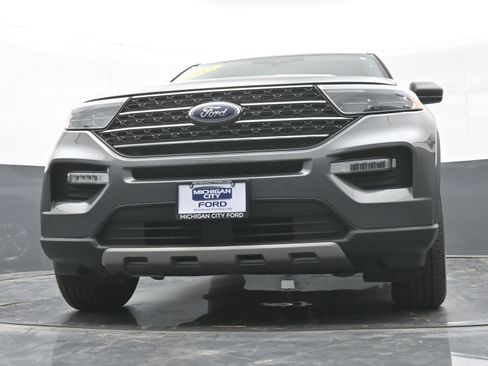 Used 2023 Ford Explorer XLT w/ Equipment Group 202A AWD/4WD image 44