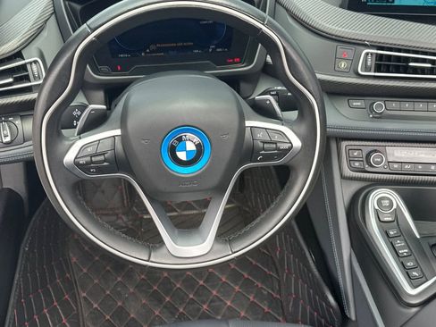 Used 2019 BMW i8 Roadster AWD/4WD image 15