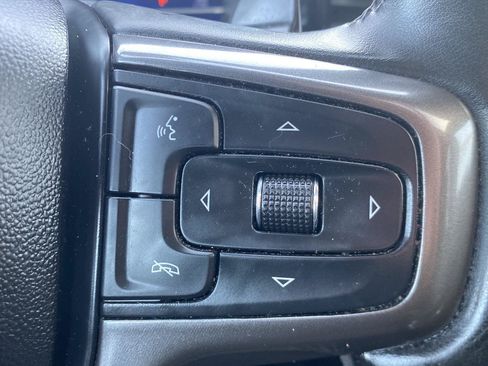 Used 2023 Chevrolet Silverado 1500 High Country w/ High Country Premium Package AWD/4WD image 25