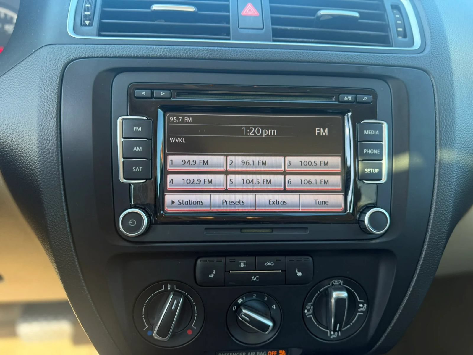 Used 2012 Volkswagen Jetta SE FWD image 13