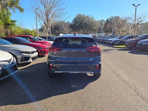 Used 2020 Kia Niro EX Premium image 4
