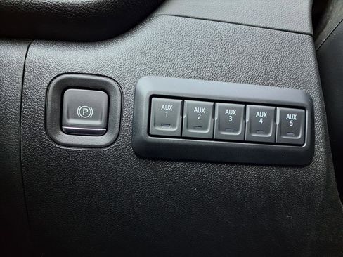 New 2026 GMC Sierra 2500 Pro w/ Convenience Package image 11