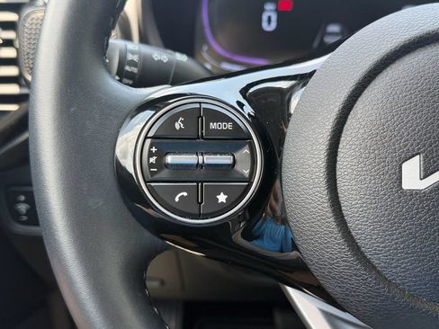 Used 2025 Kia Soul EX FWD image 24