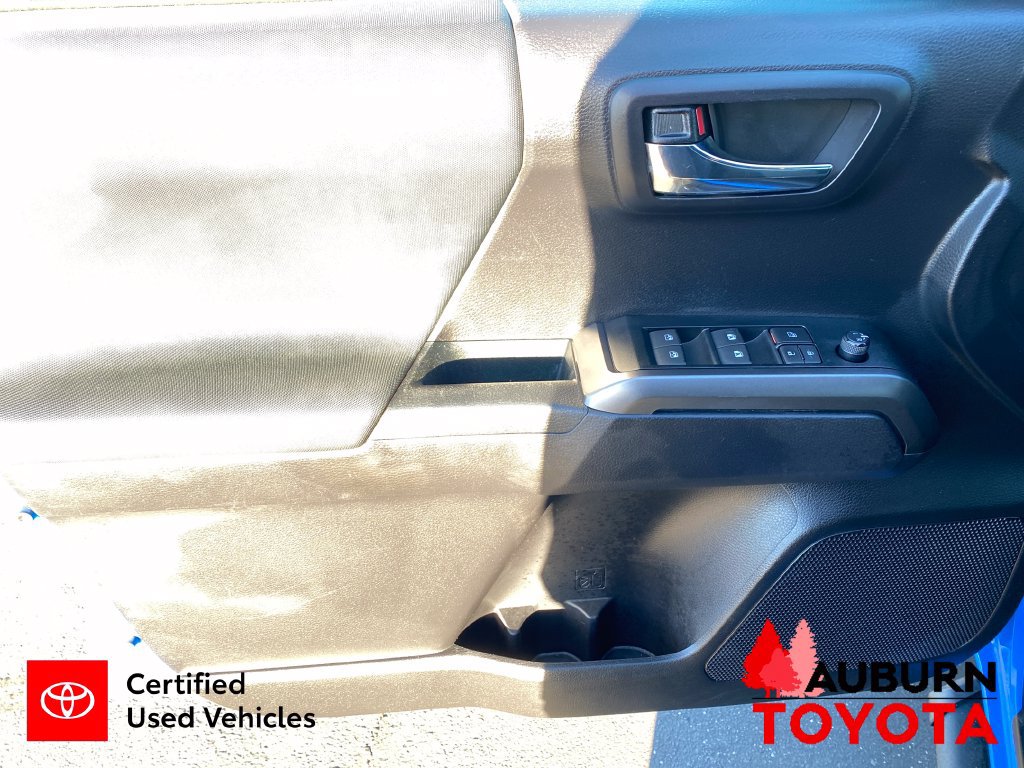 Certified 2021 Toyota Tacoma TRD Off-Road w/ Blackout Package (TMS) AWD/4WD image 10