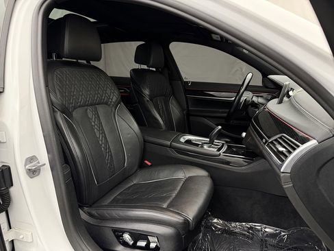 Used 2019 BMW 750i xDrive w/ M Sport Package image 48